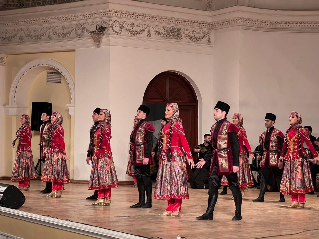Народные танцы и песни – Новруз в бакинской Филармонии (ФОТО/ВИДЕО)
