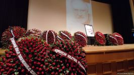 Рустам Ибрагимбеков был личностью 20 и 21 веков - народный писатель Анар (ФОТО)