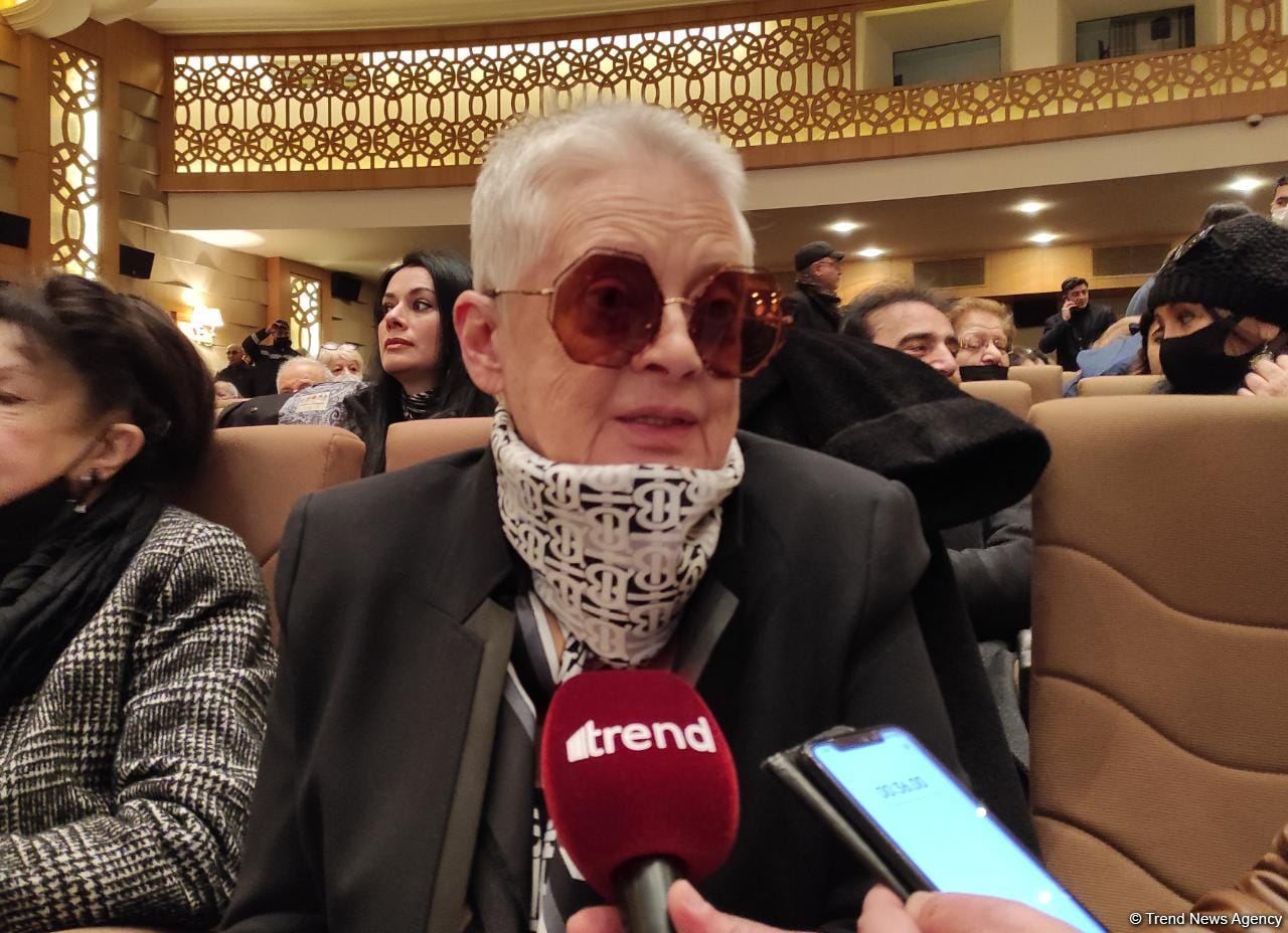 В Баку проходит церемония прощания с видным кинодраматургом Рустамом Ибрагимбековым (ФОТО/ВИДЕО)