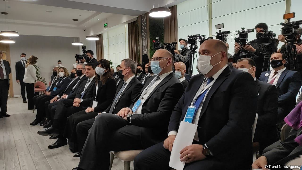 В Шуше презентована почтовая марка, посвященная 30-летию партнерства Азербайджана и ООН (ФОТО)