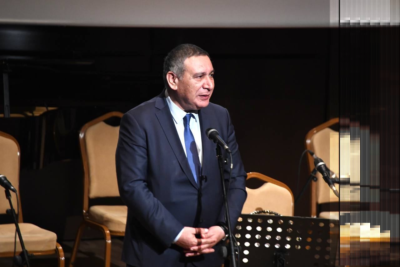 "Хан мугамного мира" - В Международном центре мугама в Баку состоялась презентация книги о выдающемся ханенде (ФОТО)