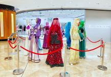 Впервые представлена коллекция Гюльнары Халиловой "Харыбюльбюль" (ФОТО)