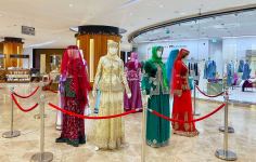 Впервые представлена коллекция Гюльнары Халиловой "Харыбюльбюль" (ФОТО)