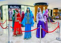 Впервые представлена коллекция Гюльнары Халиловой "Харыбюльбюль" (ФОТО)