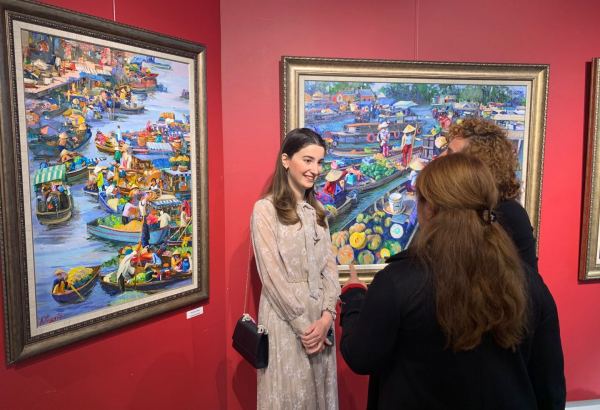 Картины Наргиз Гулиевой представлены в Турции (ФОТО)