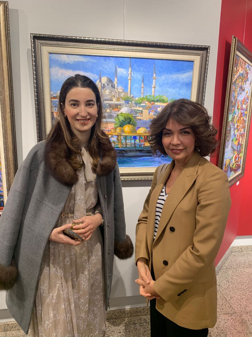 Картины Наргиз Гулиевой представлены в Турции (ФОТО)