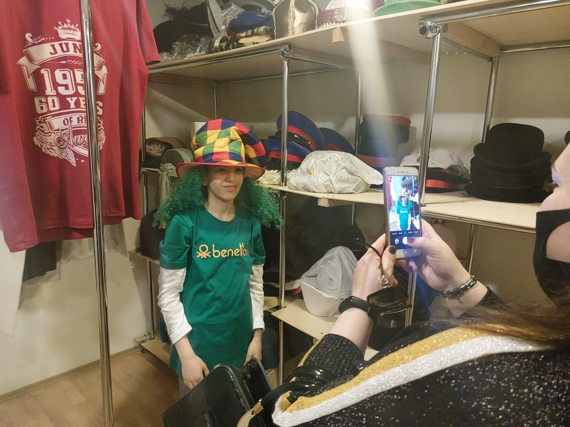 Один день в Бакинской русдраме – экскурсия за кулисы (ФОТО)