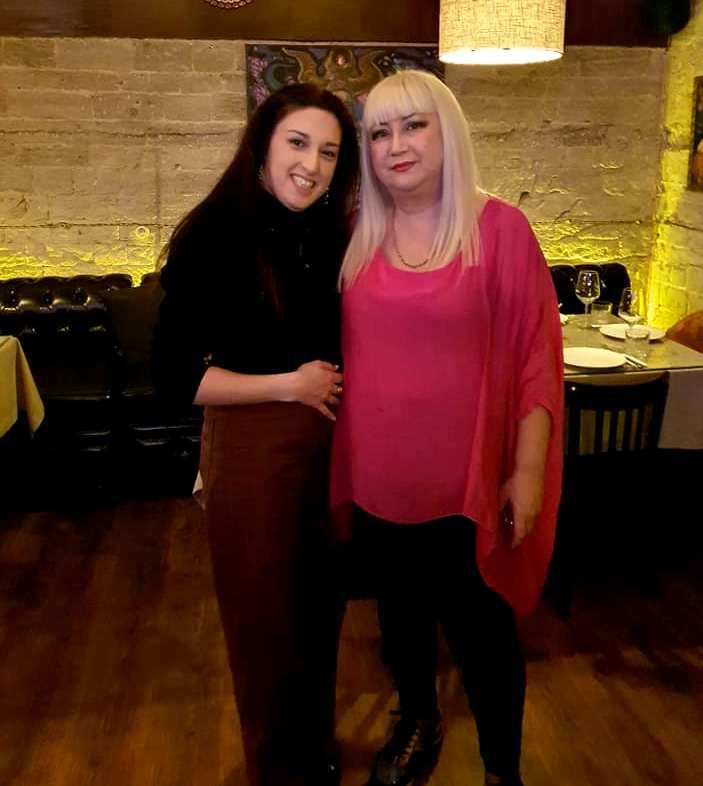 Сокровенное звучание души Нигяр Нариманбековой – единение живописи и поэзии (ФОТО)