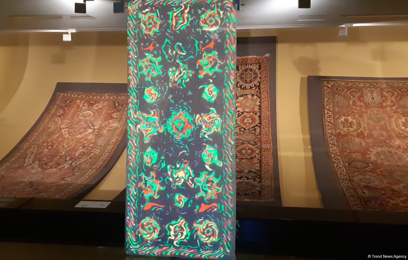 Тайна одного ковра… - необычный проект в азербайджанском музее (ФОТО/ВИДЕО)