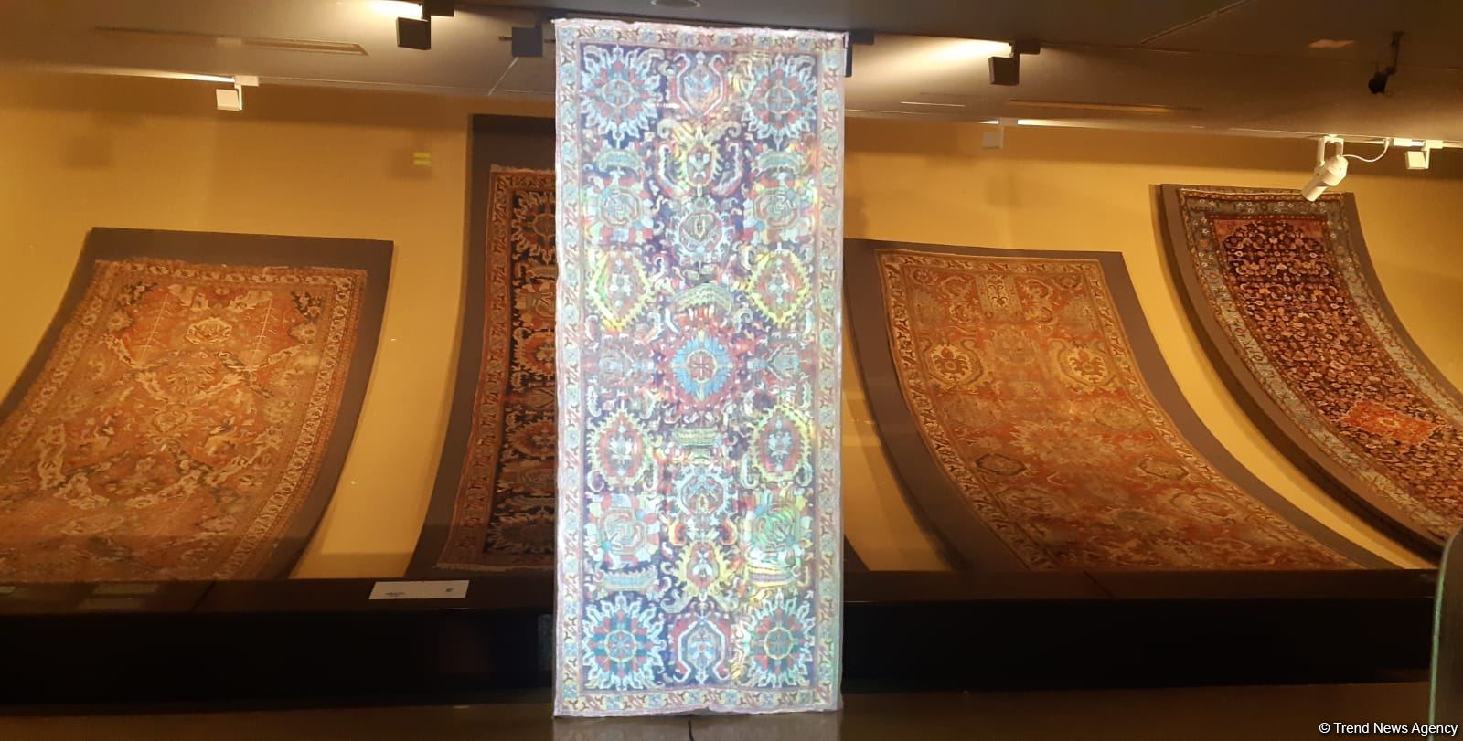 Тайна одного ковра… - необычный проект в азербайджанском музее (ФОТО/ВИДЕО)