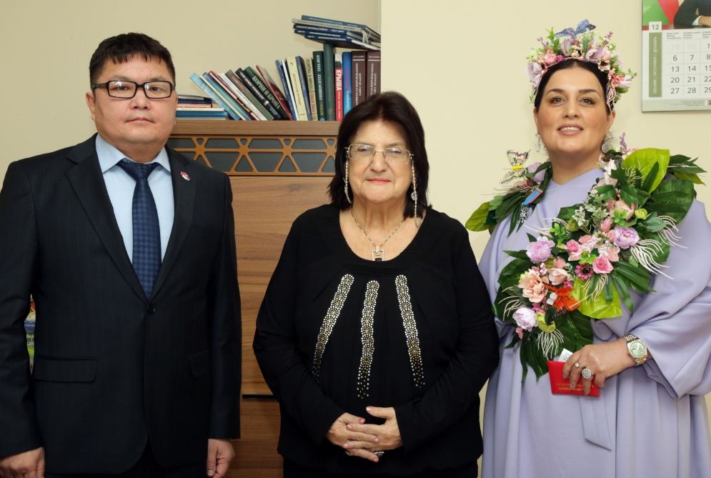 Для меня большая честь стать первой азербайджанкой - почетным членом Союза композиторов Кыргызстана – Эльза Сеидджахан (ФОТО)