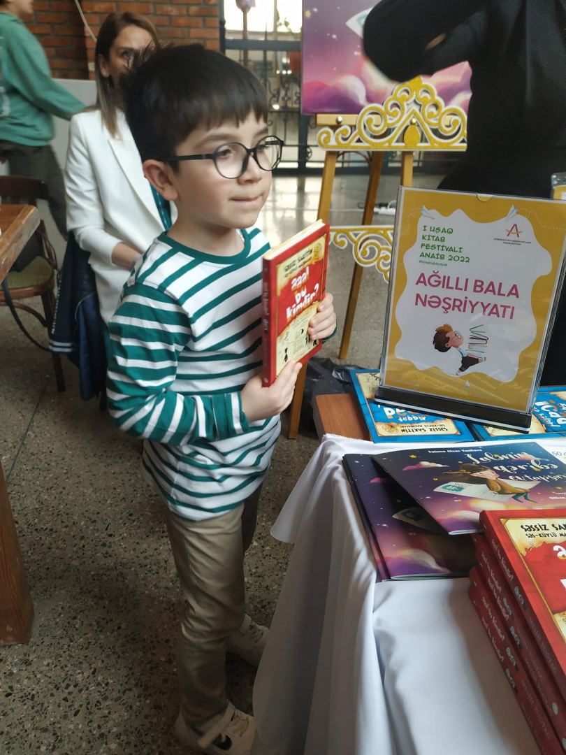 В Баку проходит первый Фестиваль детской книги (ФОТО/ВИДЕО)