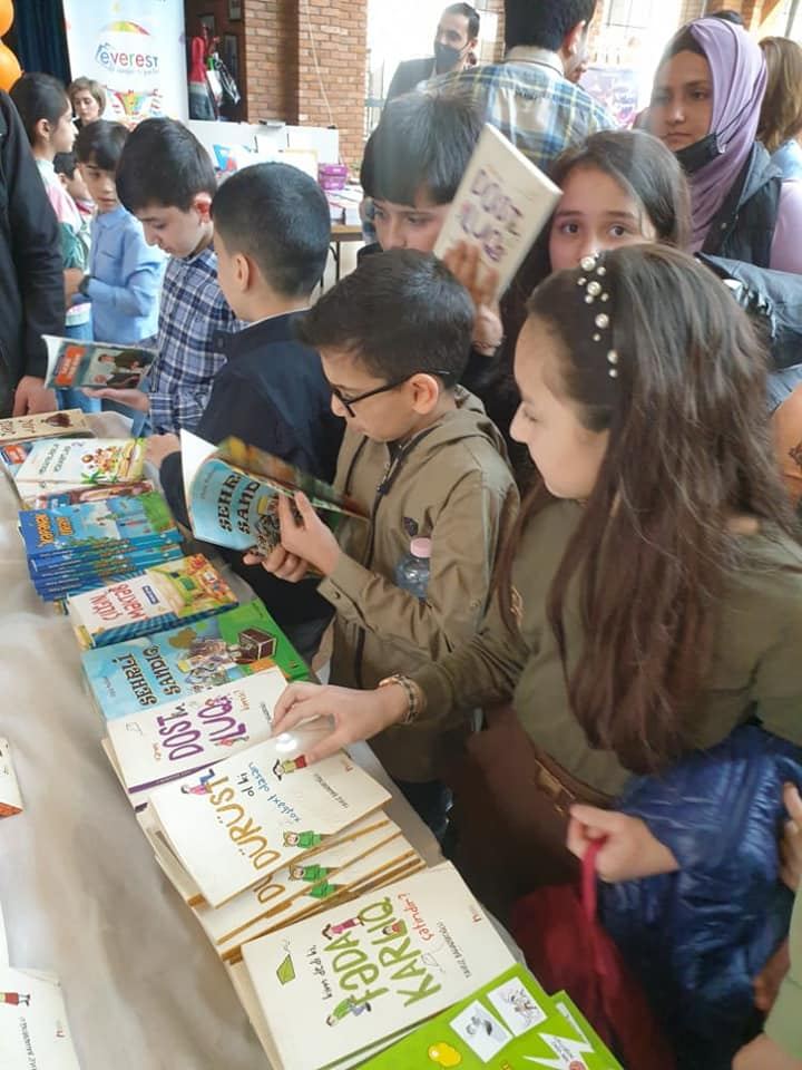 В Баку проходит первый Фестиваль детской книги (ФОТО/ВИДЕО)