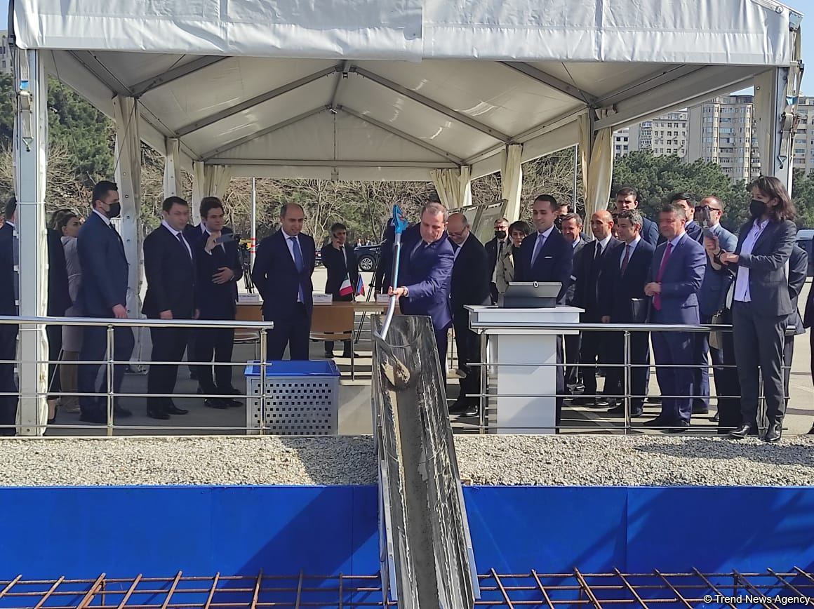 Подписан документ о строительстве итальяно-азербайджанского университета (ФОТО)