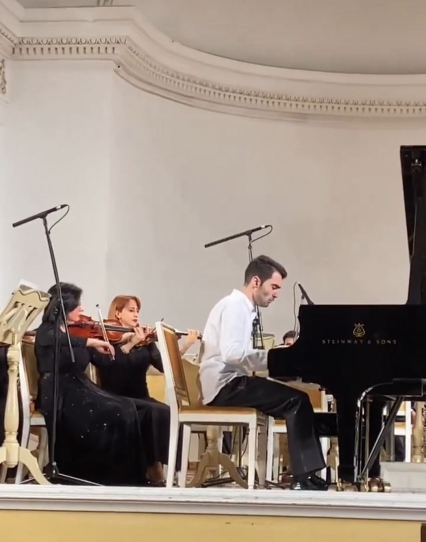 Классическая музыка в апреле - Yeni adlar с Вургуном Векиловым и Лейлой Зейналовой (ФОТО/ВИДЕО)