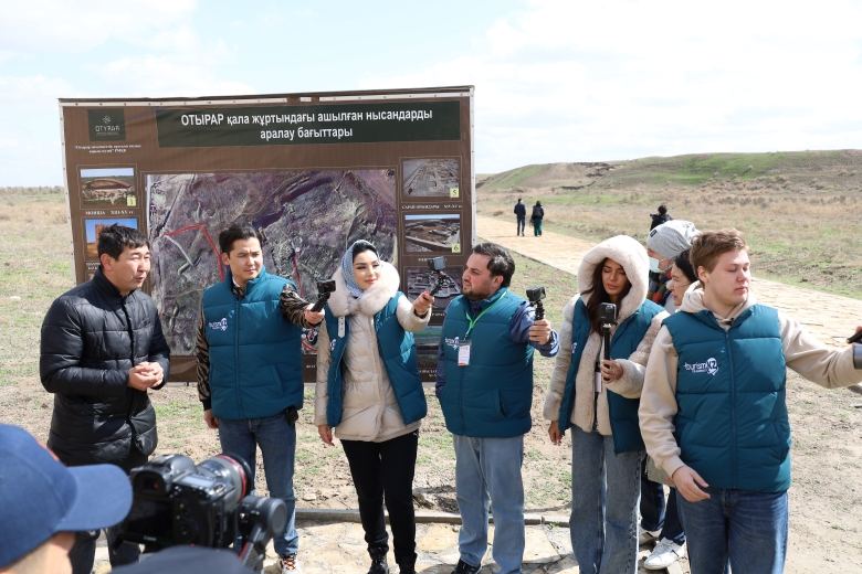Азербайджанский певец признан самым интеллектуальным в реалити-шоу Туркестана, или История любви с красивой казашкой (ВИДЕО, ФОТО)