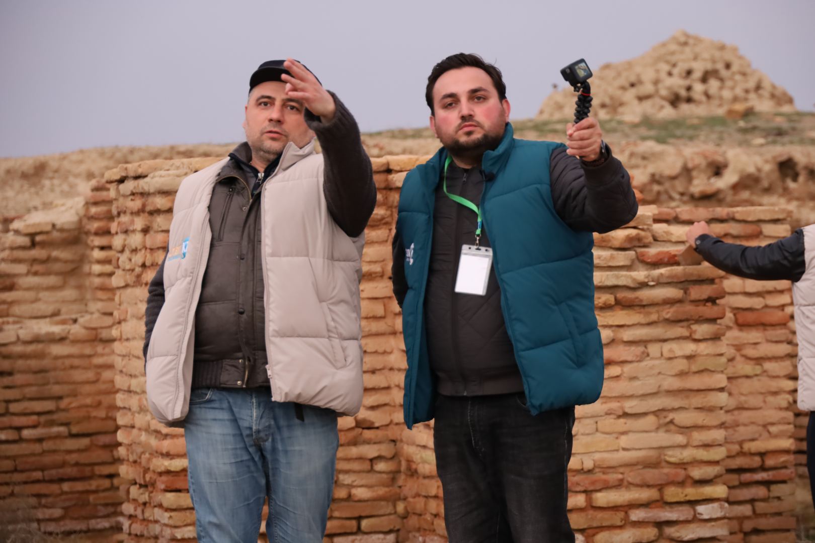 Азербайджанский певец признан самым интеллектуальным в реалити-шоу Туркестана, или История любви с красивой казашкой (ВИДЕО, ФОТО)