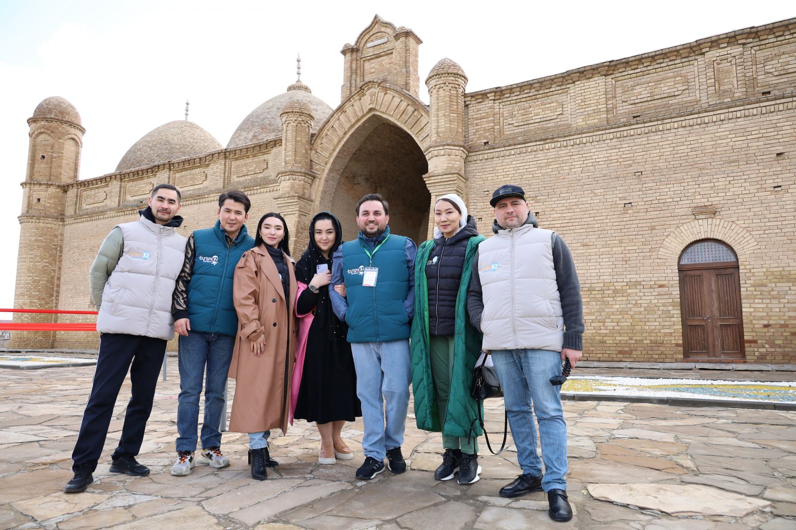 Азербайджанский певец признан самым интеллектуальным в реалити-шоу Туркестана, или История любви с красивой казашкой (ВИДЕО, ФОТО)