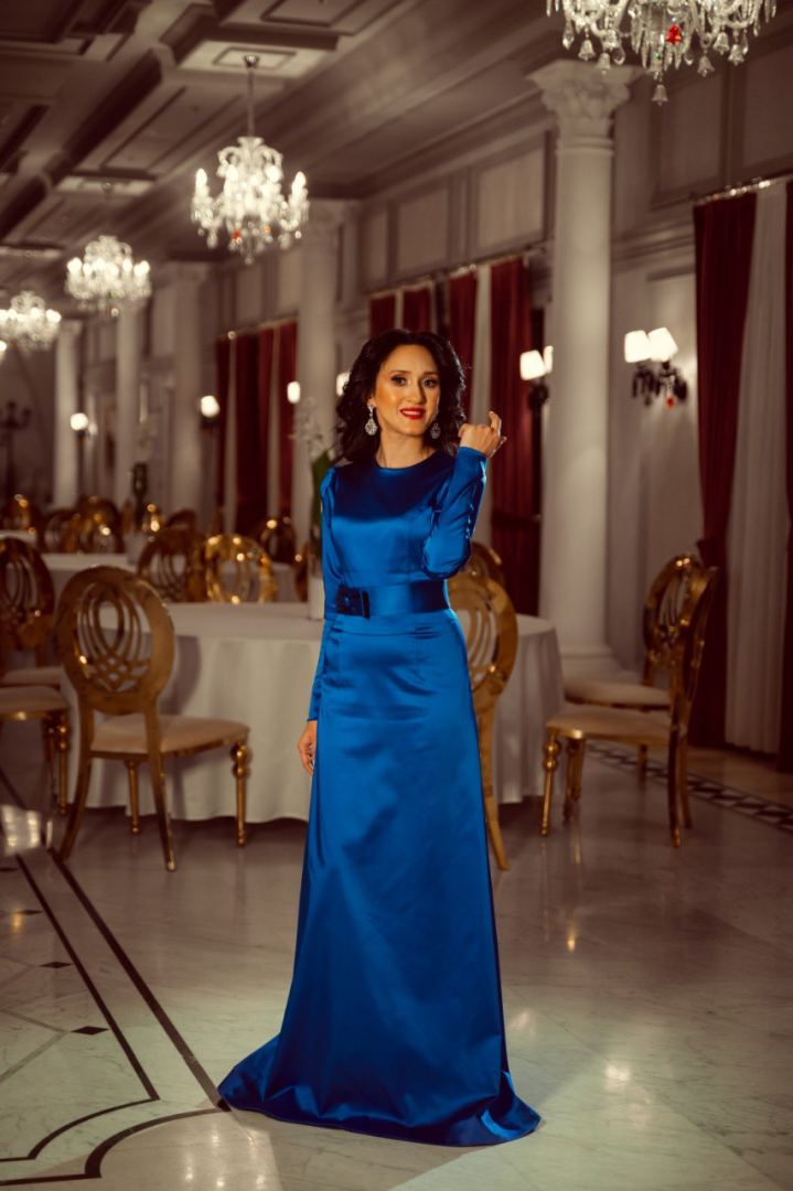 Из Баку в Париж - город любви и романтики Ульвии Бабирли (ФОТО/ВИДЕО)