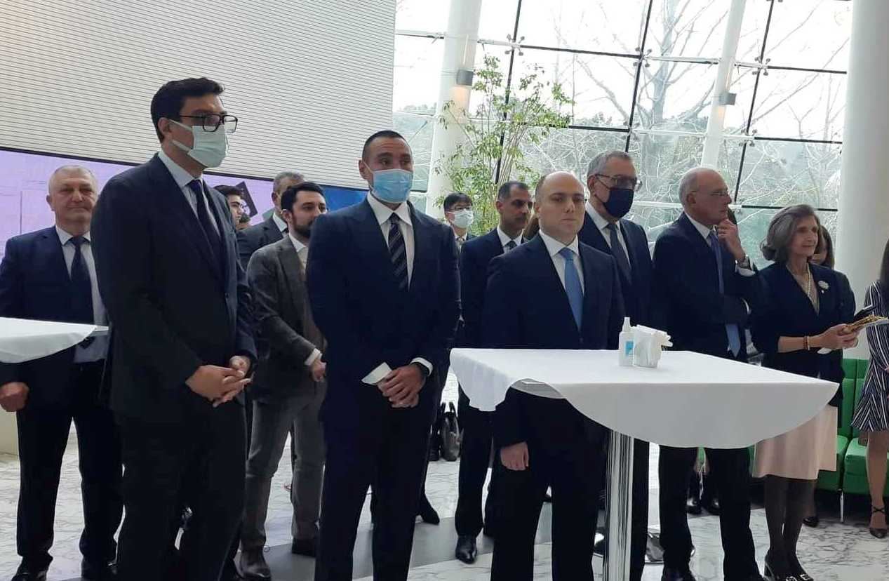 Единение спорта и искусства – в Баку открылась международная фотовыставка "Run for Art" (ФОТО)