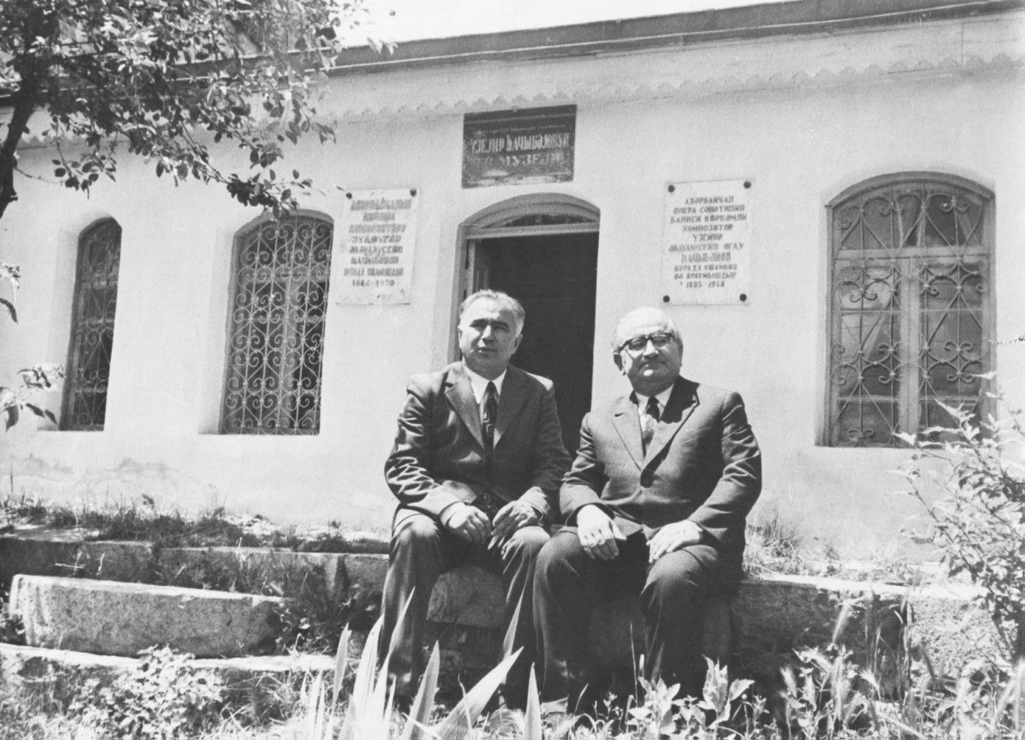 Проект АМИ Trend "Я родился в Шуше":  В жизни встречаются люди, которые, уйдя из наших рядов, продолжают жить в наших сердцах... (ФОТО)