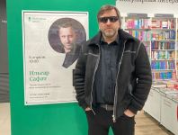 Ильгар Сафат презентовал в Санкт-Петербурге психологический роман (ФОТО)