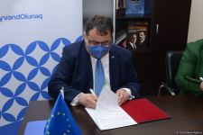Азербайджану передано спецоборудование в рамках проекта ЕС и ВОЗ (ФОТО)
