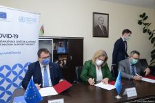 Азербайджану передано спецоборудование в рамках проекта ЕС и ВОЗ (ФОТО)