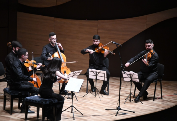 Виола, виолин, виолончель – дебют на бакинской сцене (ФОТО)