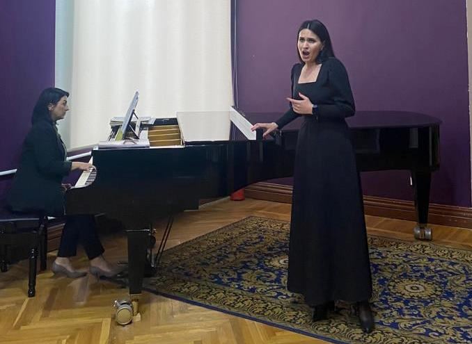 Эта азербайджанская женщина всегда была первой! Отец-сапожник заметил её дар уже в шесть лет…  (ФОТО)