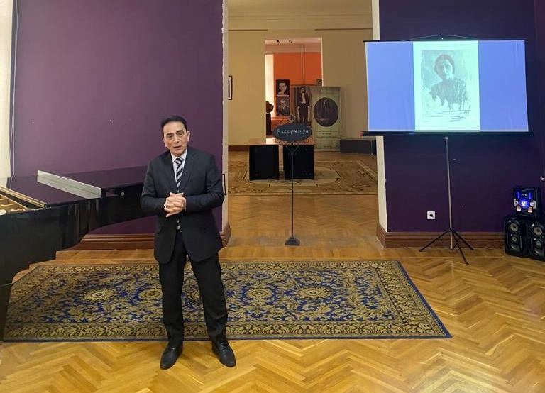 Эта азербайджанская женщина всегда была первой! Отец-сапожник заметил её дар уже в шесть лет…  (ФОТО)