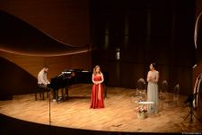 Поэтическое свидание в Баку и разговоры о любви (ФОТО)