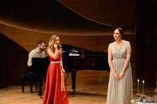 Поэтическое свидание в Баку и разговоры о любви (ФОТО)