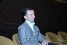 Поэтическое свидание в Баку и разговоры о любви (ФОТО)