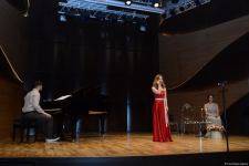 Поэтическое свидание в Баку и разговоры о любви (ФОТО)