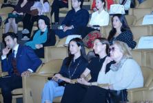 Поэтическое свидание в Баку и разговоры о любви (ФОТО)