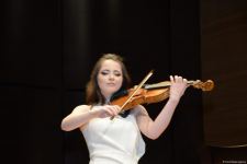 Поэтическое свидание в Баку и разговоры о любви (ФОТО)