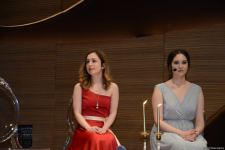 Поэтическое свидание в Баку и разговоры о любви (ФОТО)