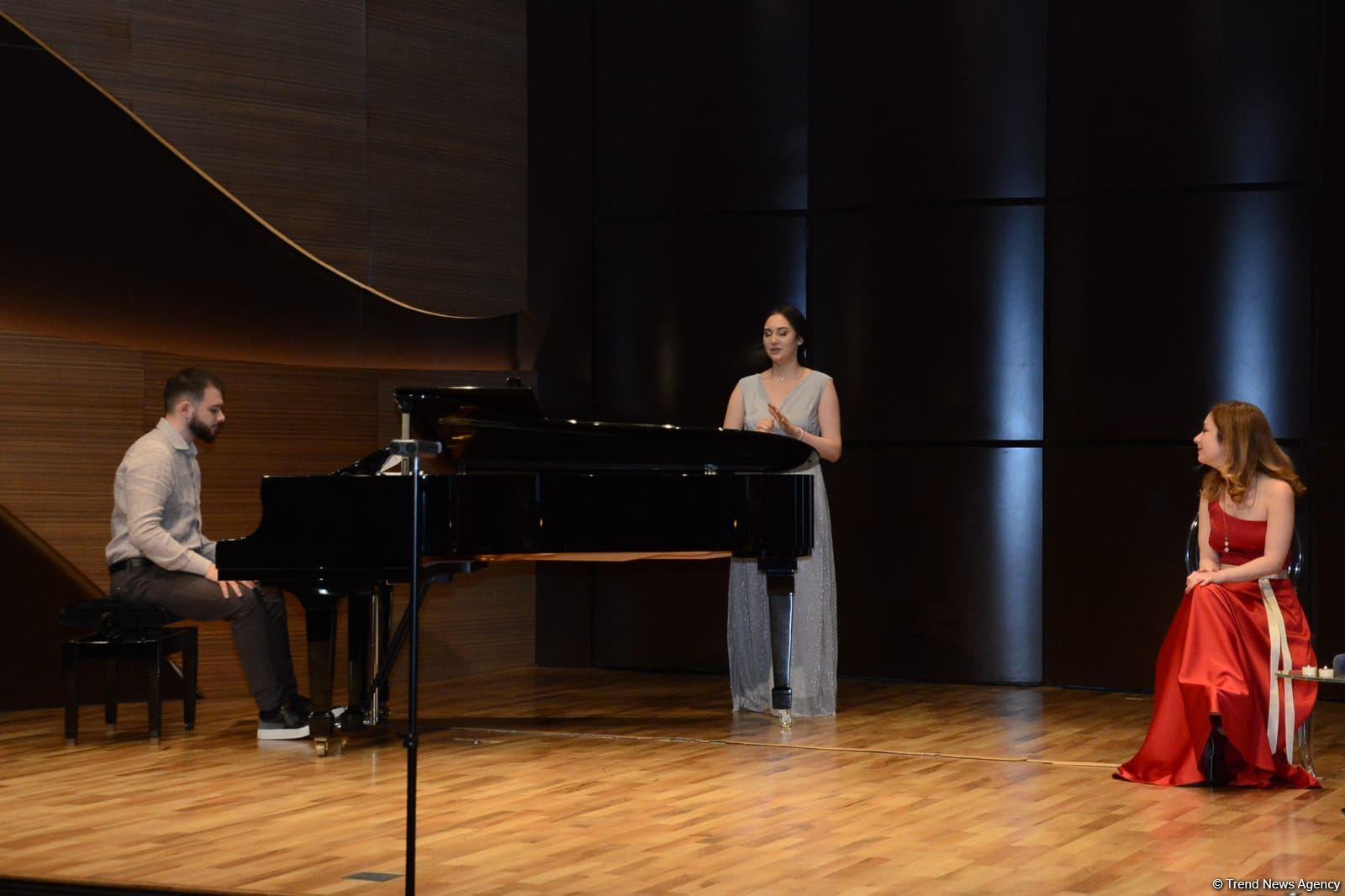 Поэтическое свидание в Баку и разговоры о любви (ФОТО)