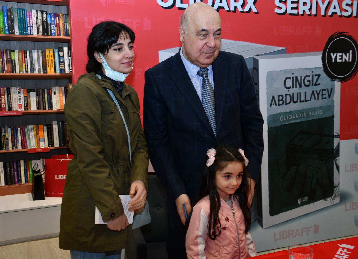 Однажды в Баку… Ринат неожиданно получает фантастическое наследство, и становится олигархом. Что происходит дальше? (ФОТО)