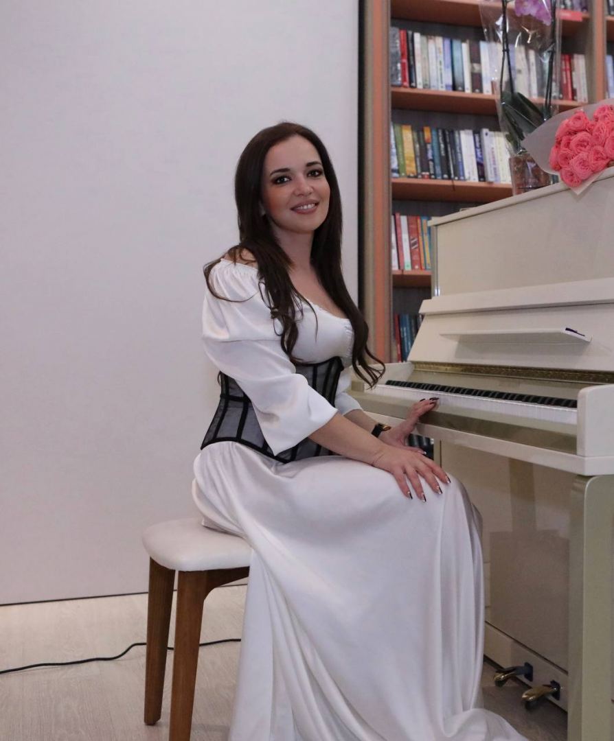 Голос эпохи, совесть поколения… Вдохновленные творчеством в Баку (ФОТО)