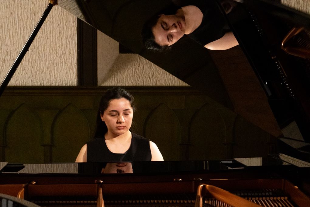 Вечер фортепианной музыки в Баку с прекрасными женщинами (ФОТО/ВИДЕО)