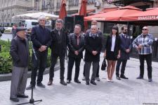 В Баку стартовал проект Təmiz heykəl: представлен маршрут Хуршидбану Натаван - Мирза Фатали Ахундзаде (ФОТО/ВИДЕО)