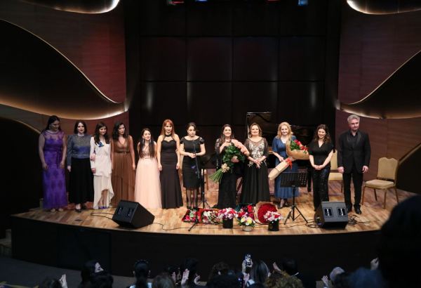 В Баку прозвучала эталонная музыка (ВИДЕО, ФОТО)