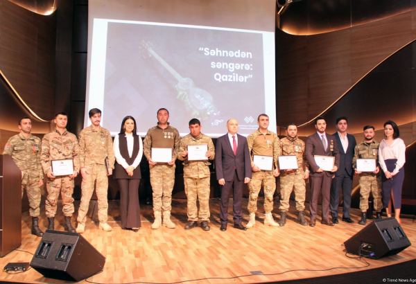 Министр Анар Керимов встретился с деятелями культуры – героями Карабахской войны (ФОТО)