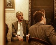 Женщина вне времени и пространства – вечерний Баку  (ФОТО)