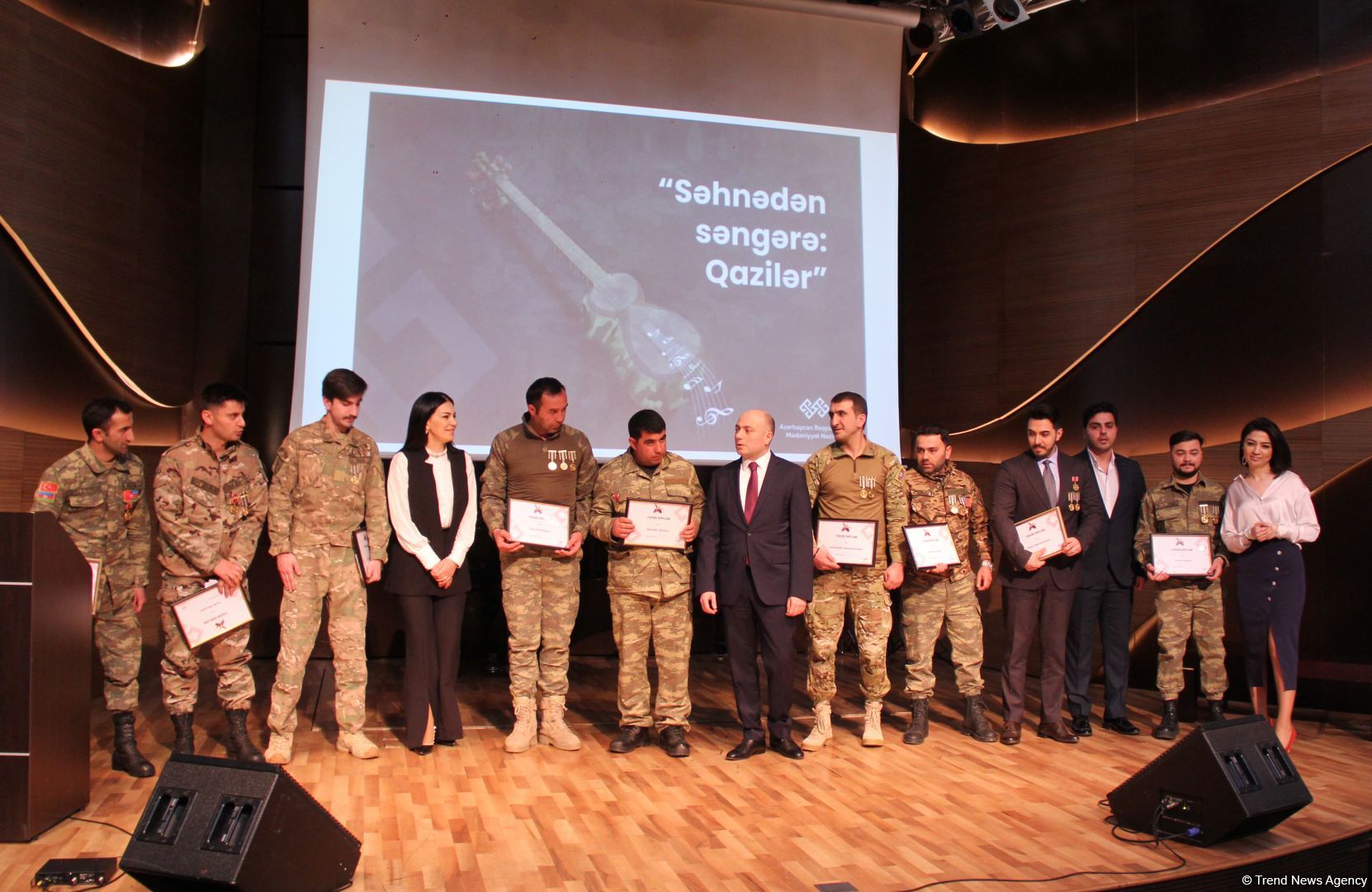 Министр Анар Керимов встретился с деятелями культуры – героями Карабахской войны (ФОТО)