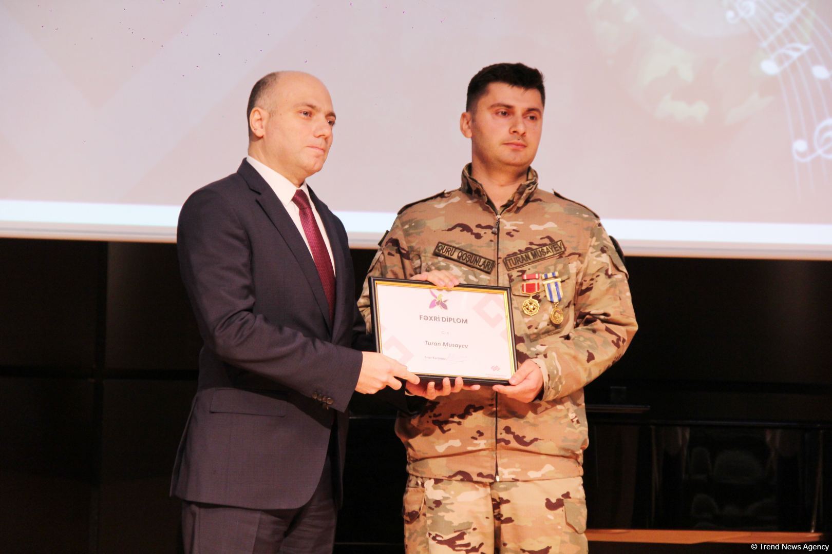 Министр Анар Керимов встретился с деятелями культуры – героями Карабахской войны (ФОТО)