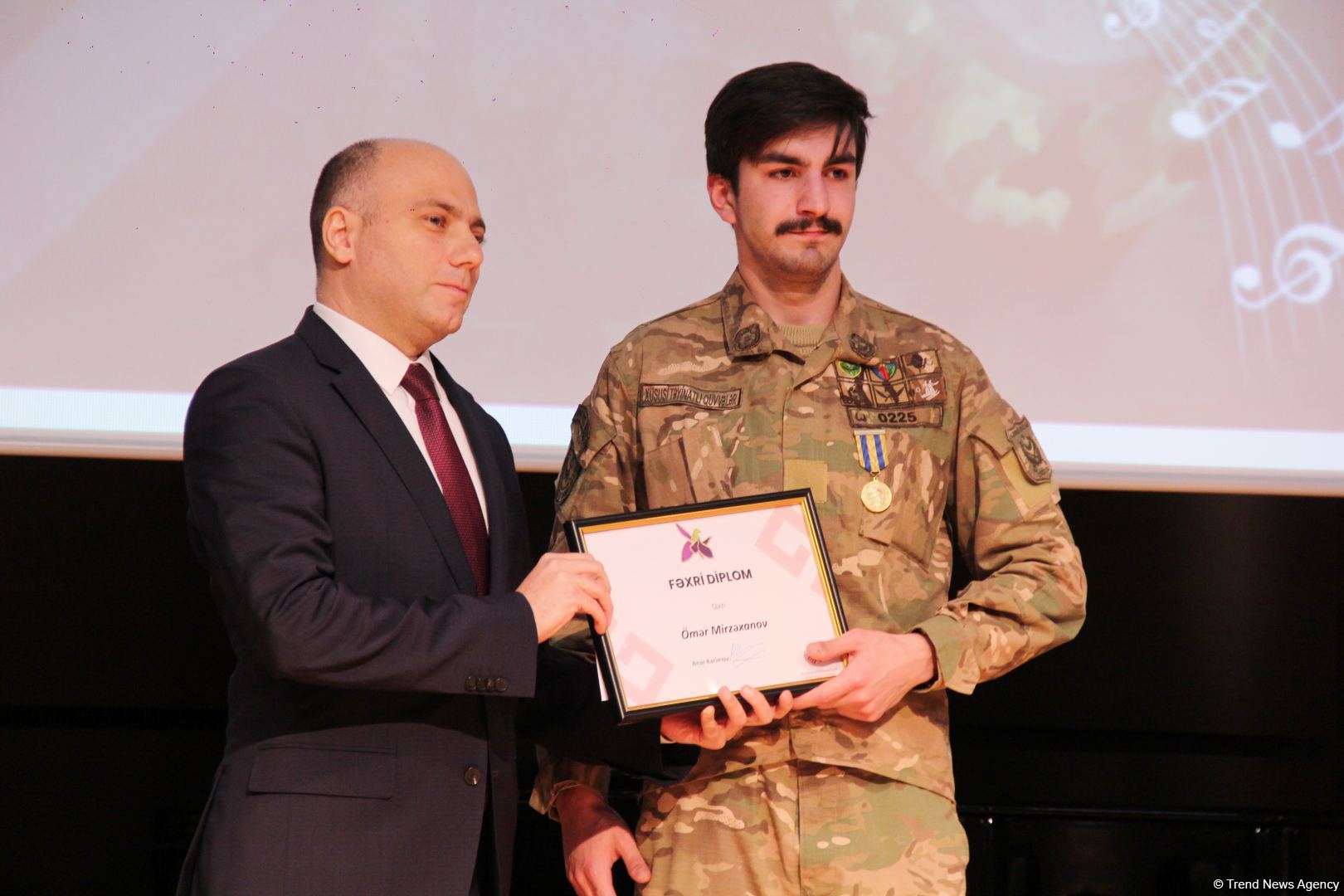 Министр Анар Керимов встретился с деятелями культуры – героями Карабахской войны (ФОТО)