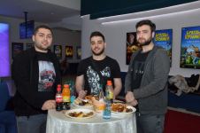 В Баку показали курсы пикапа, чтобы познакомиться с девушкой и жениться (ВИДЕО, ФОТО)
